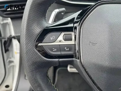 Photo 15 Peugeot 2008  PureTech 130 S&S EAT8