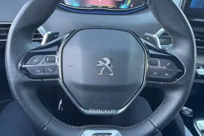 Photo 17 Peugeot 3008  Hybrid 225 e-EAT8