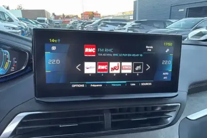 Photo 15 Peugeot 3008  Hybrid 225 e-EAT8