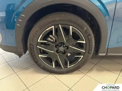 Photo 23 Peugeot 5008  Hybrid 145 e-DCS6