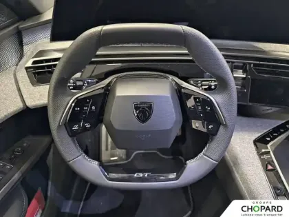 Photo 76 Peugeot 5008  Hybrid 145 e-DCS6