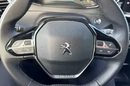 Photo 17 Peugeot 208  Electrique 50 kWh 136ch