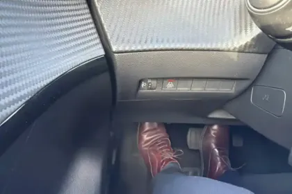 Photo 21 Peugeot 208  Electrique 50 kWh 136ch