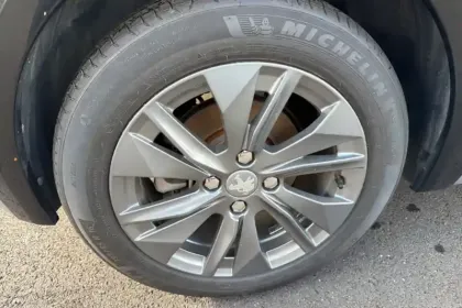 Photo 13 Peugeot 208  Electrique 50 kWh 136ch