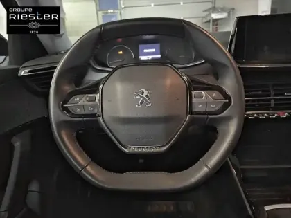 Photo 8 Peugeot 2008  PureTech 100 S&S BVM6