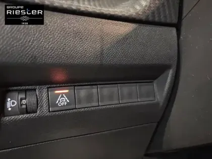 Photo 19 Peugeot 2008  PureTech 100 S&S BVM6