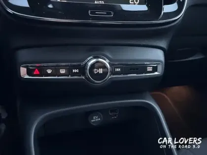 Photo 28 Volvo Xc40  T5 Recharge 180+82 ch DCT7