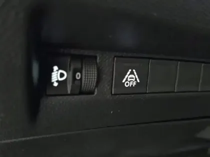 Photo 93 Peugeot 208  PureTech 100 S&S BVM6