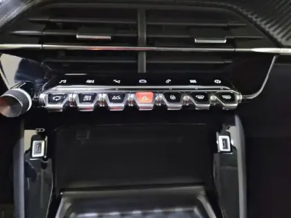 Photo 88 Peugeot 208  PureTech 100 S&S BVM6