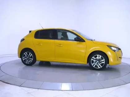 Photo 67 Peugeot 208  PureTech 100 S&S BVM6