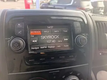 Photo 14 Citroën Jumper  CHASSIS DBLE CAB 4-35 L4 BLUEHDi 130 BVM6