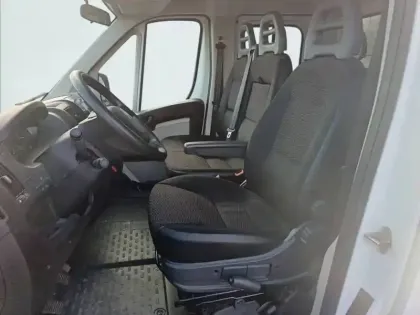 Photo 10 Citroën Jumper  CHASSIS DBLE CAB 4-35 L4 BLUEHDi 130 BVM6