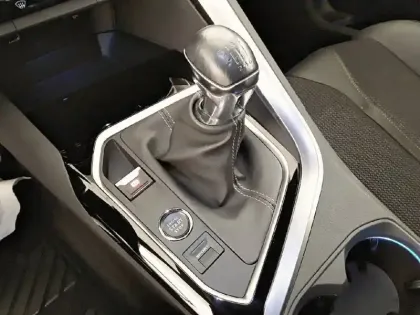 Photo 13 Peugeot 5008  PureTech 130ch S&S BVM6