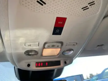 Photo 75 Peugeot 208  100 S&S BVM6