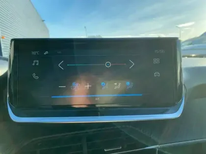 Photo 47 Peugeot 208  100 S&S BVM6