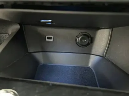 Photo 33 Peugeot 3008  Hybrid 225 e-EAT8