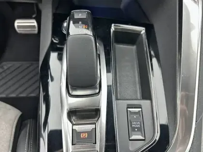 Photo 13 Peugeot 3008  Hybrid 225 e-EAT8