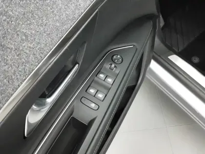 Photo 11 Peugeot 3008  BlueHDi 130ch S&S EAT8