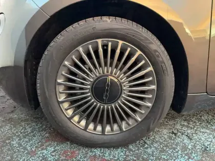 Photo 26 Fiat 500  e 95 ch