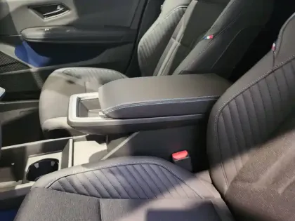 Photo 16 Renault Megane  E-Tech 220 ch autonomie confort