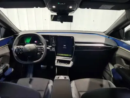 Photo 22 Renault Megane  E-Tech 220 ch autonomie confort