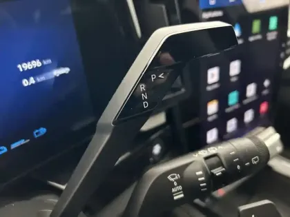 Photo 16 Renault Espace  E-Tech full hybrid 200 GSR2