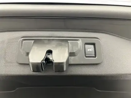 Photo 22 Renault Espace  E-Tech full hybrid 200 GSR2