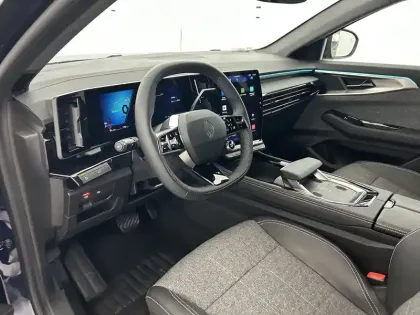 Photo 9 Renault Espace  E-Tech full hybrid 200 GSR2