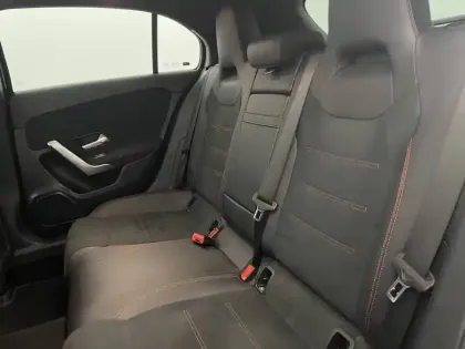 Photo 15 Mercedes Classe A  200 d 8G-DCT