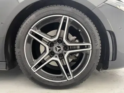 Photo 18 Mercedes Classe A  200 d 8G-DCT