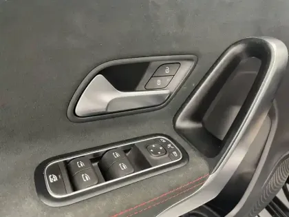 Photo 27 Mercedes Classe A  200 d 8G-DCT