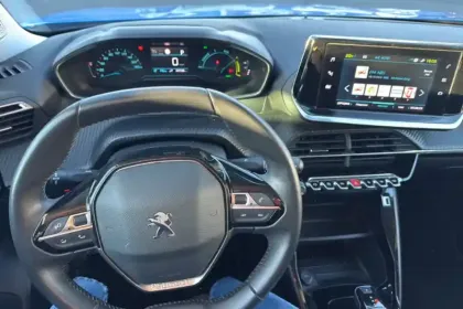 Photo 17 Peugeot 2008  Moteur électrique 136 ch