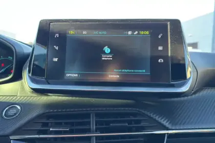 Photo 25 Peugeot 2008  Moteur électrique 136 ch