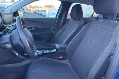 Photo 9 Peugeot 2008  Moteur électrique 136 ch