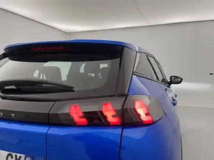 Photo 63 Peugeot 2008  Moteur électrique 136 ch