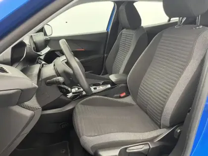 Photo 46 Peugeot 2008  Moteur électrique 136 ch