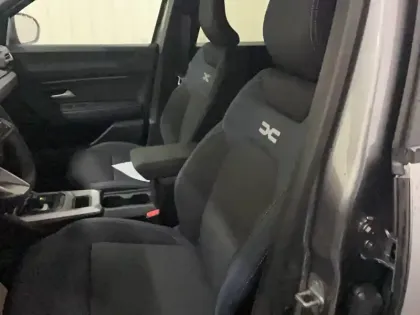 Photo 8 Dacia Duster  Hybrid 140