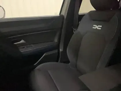 Photo 13 Dacia Duster  Hybrid 140