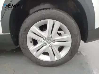 Photo 10 Peugeot 2008  PureTech 82ch S&S BVM5