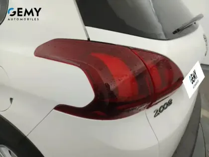 Photo 16 Peugeot 2008  PureTech 82ch S&S BVM5