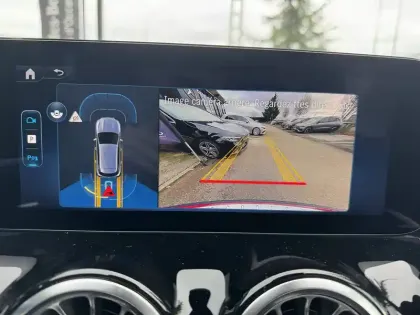 Photo 16 Mercedes GLA  200 d 8G-DCT