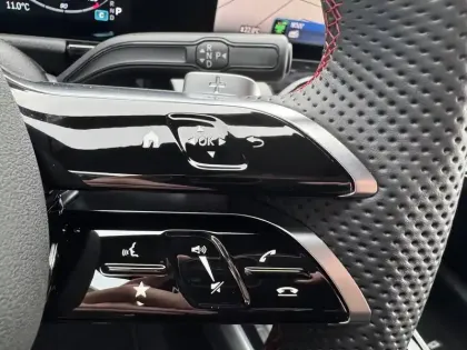 Photo 54 Mercedes GLA  200 d 8G-DCT