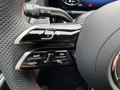 Photo 13 Mercedes GLA  200 d 8G-DCT