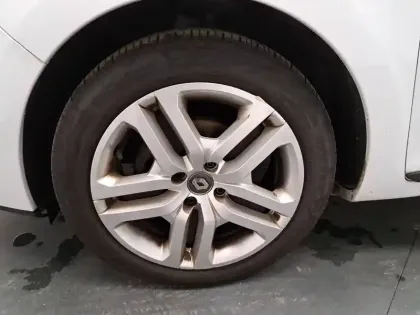 Photo 15 Renault Clio  IV dCi 75