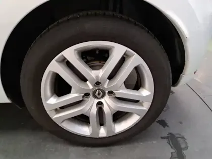 Photo 16 Renault Clio  IV dCi 75