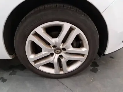 Photo 14 Renault Clio  IV dCi 75