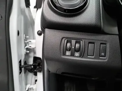 Photo 28 Renault Clio  IV dCi 75