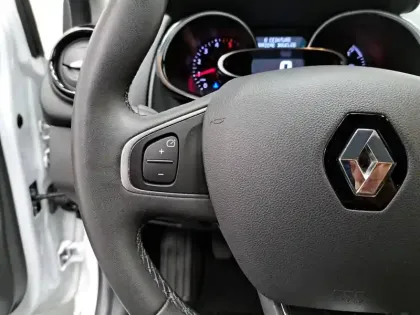 Photo 31 Renault Clio  IV dCi 75