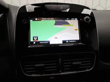 Photo 37 Renault Clio  IV dCi 75