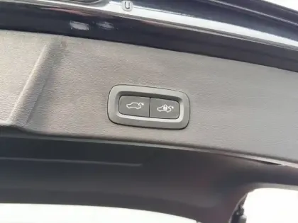 Photo 7 Volvo Xc40  B3 163 ch DCT7